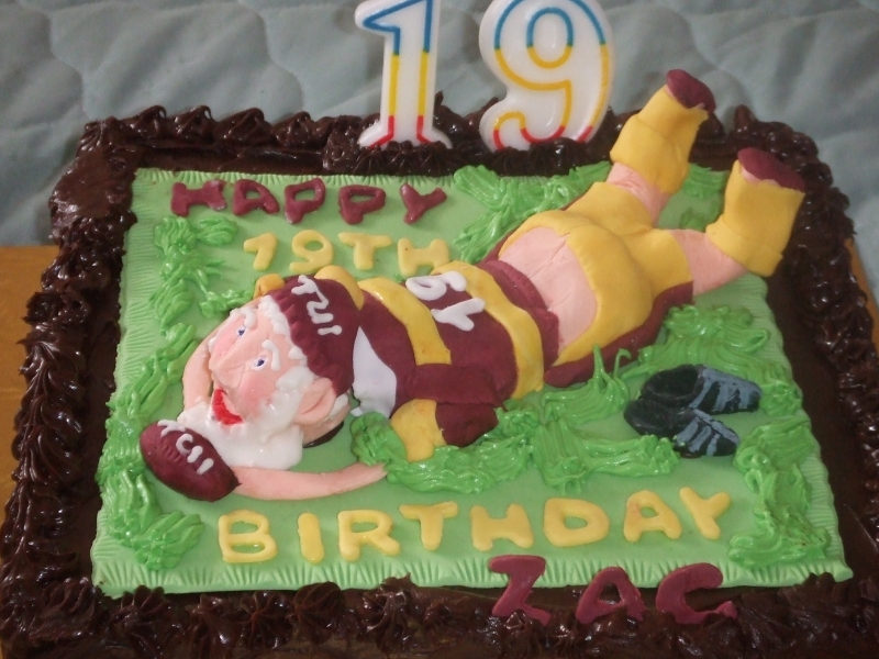 Zac-19th-birthday-cake-0036